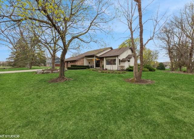 Property at 14429 Dan Patch Ln, Libertyville, IL 60048, 4 beds, 2.5 baths