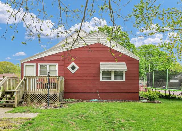 Property at 534 S Wood St, Gibson City, IL 60936, 4 beds, 2 baths