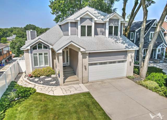 Property at 6N142 Riverside Dr, St. Charles, IL 60175, 5 beds, 3.5 baths