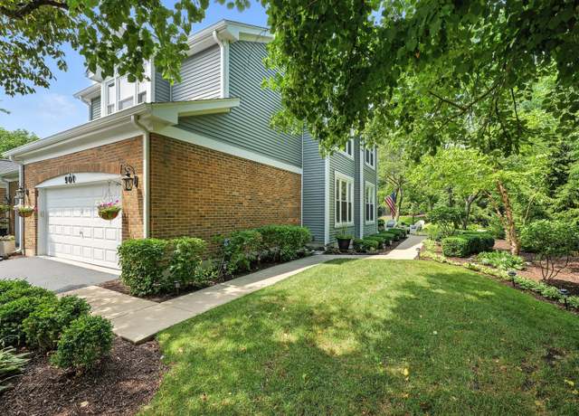 Property at 901 Heathrow Ln, Naperville, IL 60540, 3 beds, 2.5 baths