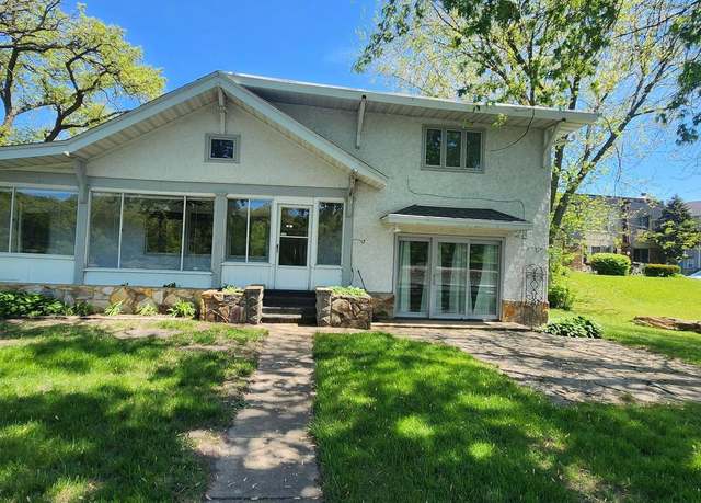 Property at 6200 Park Ridge Rd, Loves Park, IL 61111, 3 beds, 2 baths