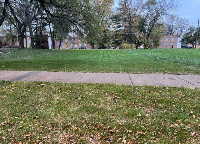 Property at 829 W 51st Pl, Chicago, IL 60609