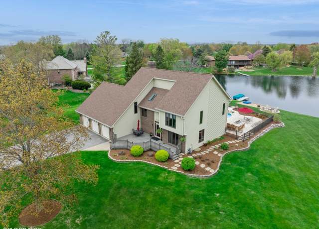 Property at 22846 W Lochanora Dr, Hawthorn Woods, IL 60047, 4 beds, 3 baths