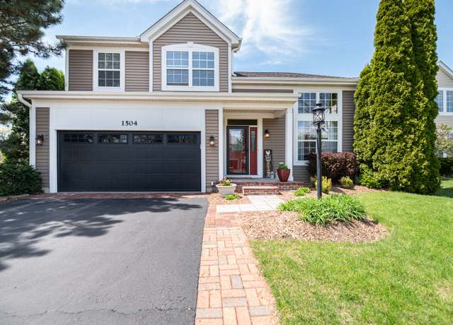 Property at 1504 Arlington Ln, Gurnee, IL 60031, 5 beds, 2.5 baths