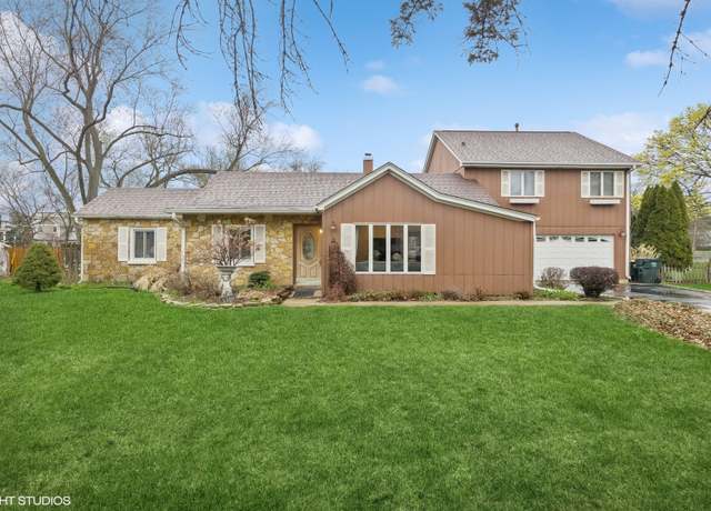 Property at 1720 W 54th Pl, La Grange Highlands, IL 60525, 4 beds, 3 baths