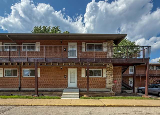 Property at 1840 W Hatherleigh Ct Unit 1E, Mount Prospect, IL 60056, 2 beds, 1 bath