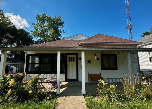 Property at 415 W Johnson St, Clinton, IL 61727, 3 beds, 1 bath
