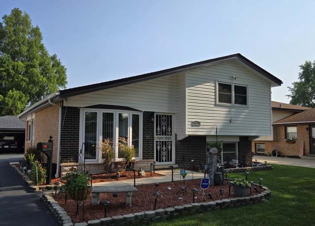 Property at 3636 152nd Pl, Midlothian, IL 60445, 3 beds, 1.5 baths