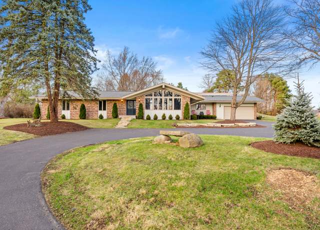 Property at 16306 Kishwaukee Valley Rd, Woodstock, IL 60098, 3 beds, 3 baths
