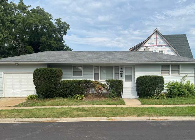 Property at 215 Judge Ave, Waukegan, IL 60085, 2 beds, 1 bath
