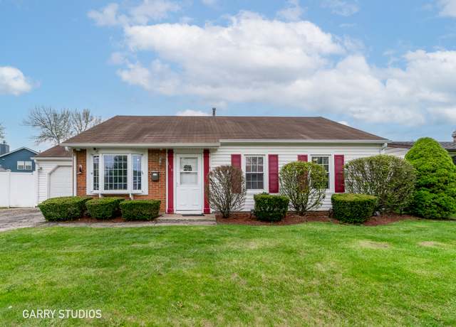 Property at 119 Edgewood Ln, Streamwood, IL 60107, 3 beds, 1 bath