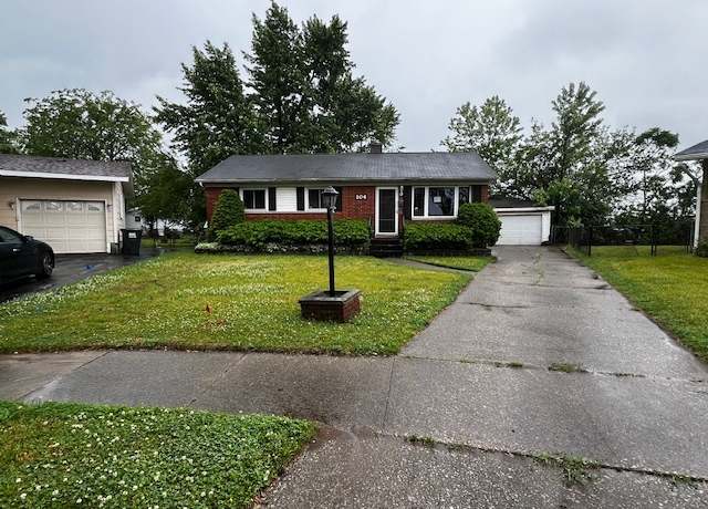Property at 104 Anne Ct, Thornton, IL 60476, 3 beds, 1.5 baths
