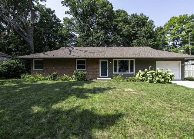 Property at 41616 E Ravine Dr, Zion, IL 60099, 3 beds, 1 bath