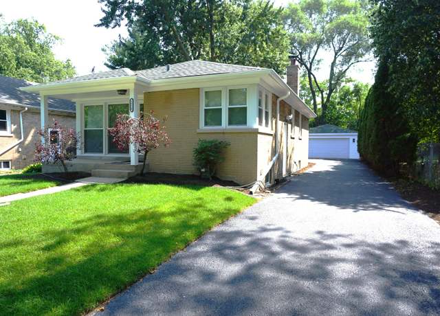 Property at 1524 Mulford St, Evanston, IL 60202, 4 beds, 2 baths