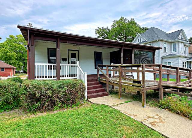 Property at 211 S Bloomington St, Streator, IL 61364, 3 beds, 1 bath