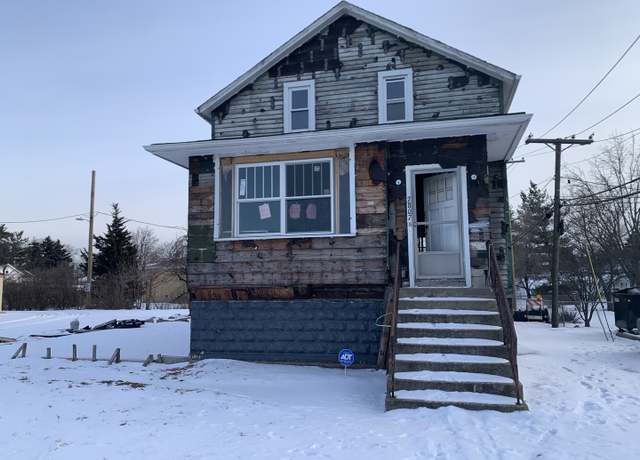 Property at 7807 43rd St, Lyons, IL 60534, 4 beds, 3 baths