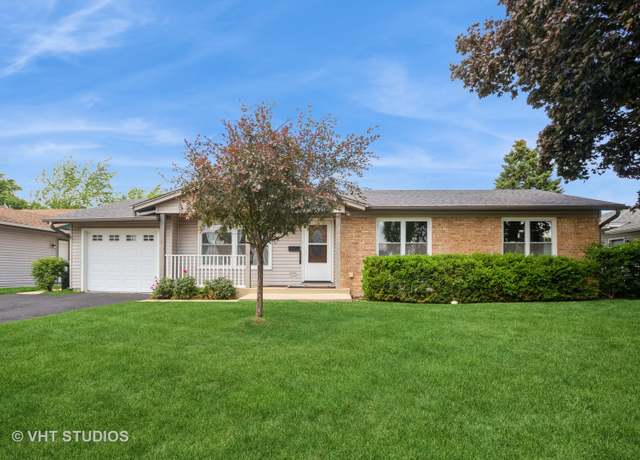 Property at 284 Banbury Ave, Elk Grove Village, IL 60007, 3 beds, 2 baths