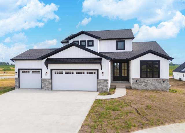 Property at 5304 Castlebar Dr, Bloomington, IL 61705, 5 beds, 3.5 baths