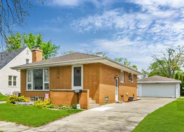 Property at 3447 Sangamon St, Steger, IL 60475, 3 beds, 2 baths