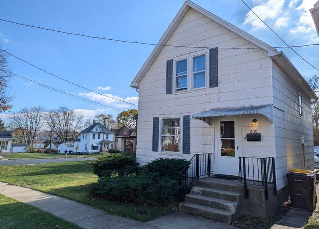 Property at 609 W Avon St, Freeport, IL 61032, 2 beds, 1 bath