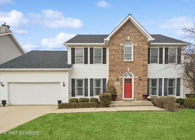 Property at 1560 W Hundley St, Hoffman Estates, IL 60169, 5 beds, 3.5 baths