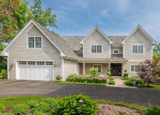 Property at 350 Sunset Ct, Northbrook, IL 60062, 5 beds, 6 baths