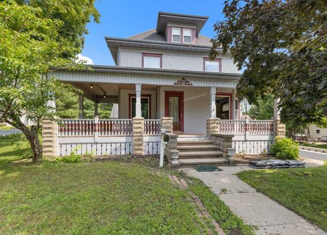 Property at 213 E Union St, Rockton, IL 61072, 5 beds, 2.5 baths