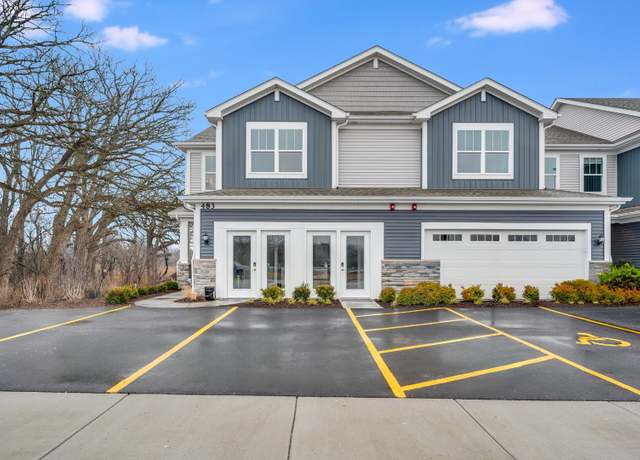 Property at 682 Cassia Ct, Crystal Lake, IL 60012, 3 beds, 2.5 baths