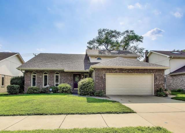 Property at 9716 S Beverly Ave, Chicago, IL 60643, 3 beds, 3.5 baths