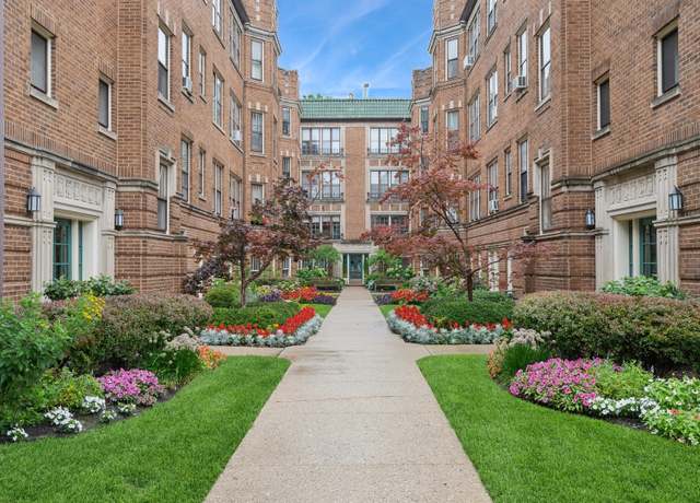 Property at 721 Hinman Ave Unit 1W, Evanston, IL 60202, 2 beds, 1 bath