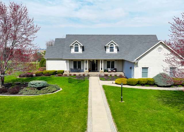Property at 17627 Grandview Dr, Sterling, IL 61081, 5 beds, 4.5 baths