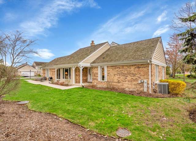 Property at 1389 Shire Cir #18, Inverness, IL 60067, 3 beds, 3 baths