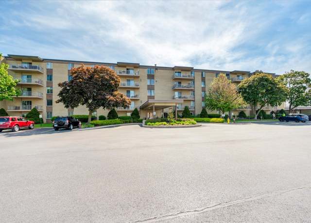 Property at 110 W Butterfield Rd Unit 314S, Elmhurst, IL 60126, 3 beds, 2 baths