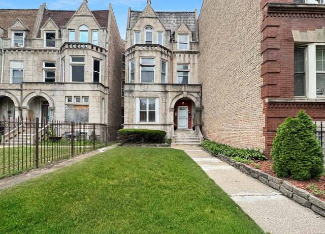 Property at 5943 S Indiana Ave, Chicago, IL 60637, 12 beds, 6 baths
