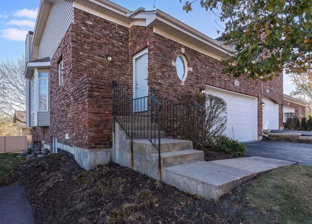Property at 793 N Augustus Ct, Palatine, IL 60067, 3 beds, 2.5 baths