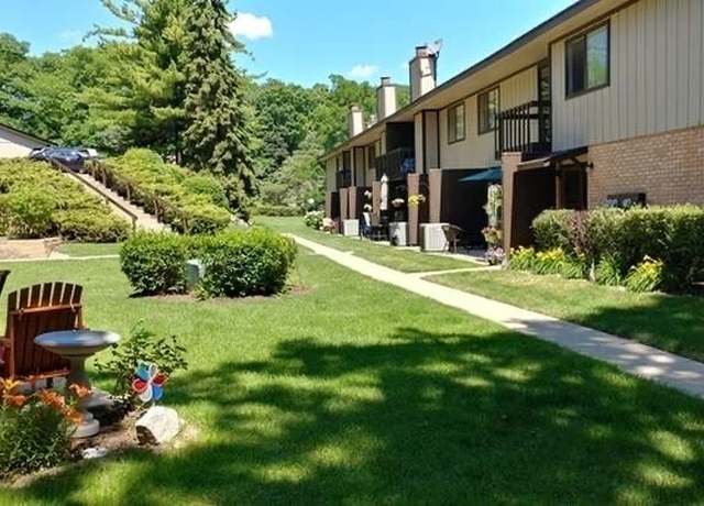 Property at 85 Woodhills Bay Rd #85, Fox Lake, IL 60020, 2 beds, 1.5 baths