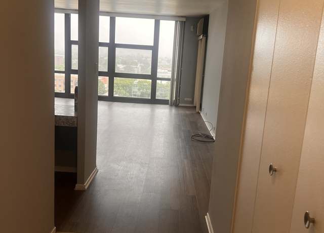 Property at 3001 S Michigan Ave #1204, Chicago, IL 60616, 1 bed, 1 bath