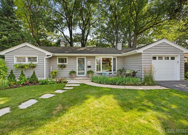 Property at 308 Euclid Ave, Geneva, IL 60134, 3 beds, 2 baths