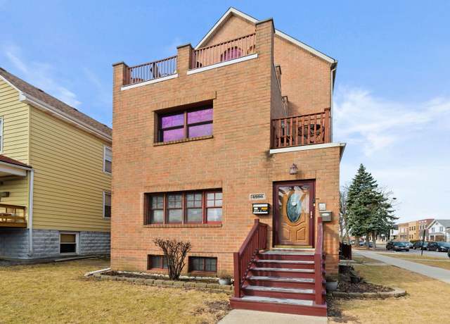 Property at 4956 N Lockwood Ave #1, Chicago, IL 60630, 3 beds, 2.5 baths