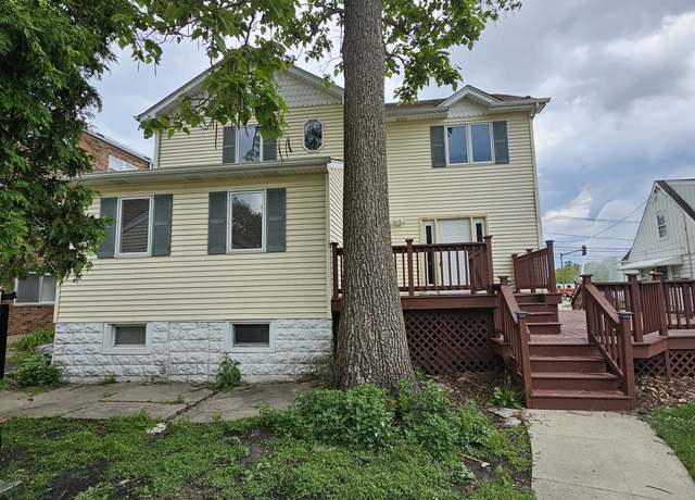 Property at 606 S York St, Elmhurst, IL 60126, 3 beds, 3 baths