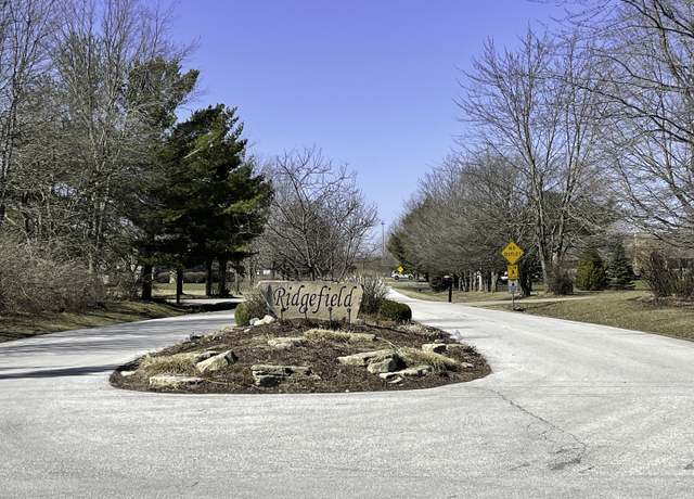 Property at 2552 E Royal Ridge Dr, Crete, IL 60417