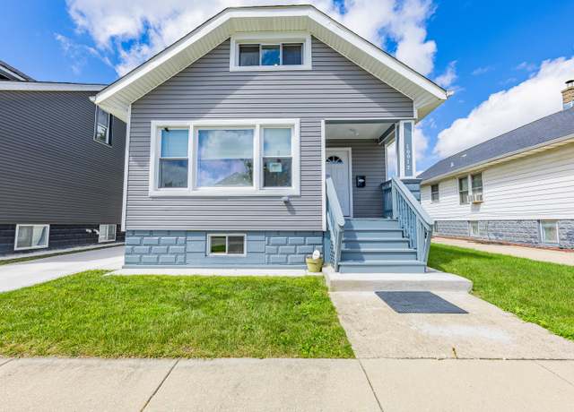 Property at 10012 S Yale Ave, Chicago, IL 60628, 5 beds, 2 baths
