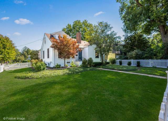 Property at 5201 Florence Ave, Downers Grove, IL 60515, 3 beds, 2.5 baths