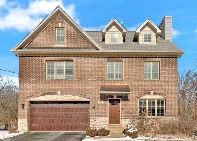 Property at 2826 Burlington Ave, Lisle, IL 60532, 4 beds, 4.5 baths