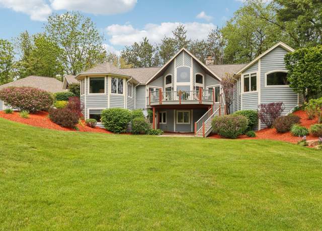 Property at 6430 Briarwood Dr, Burlington, WI 53105, 4 beds, 3 baths