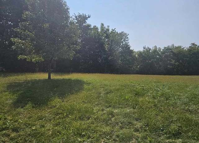 Property at 420 Woodland Trl, Lindenhurst, IL 60046