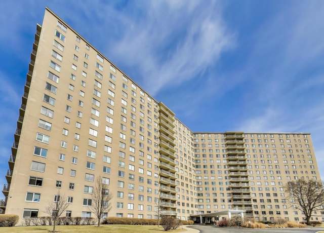 Property at 7061 N Kedzie Ave #1001, Chicago, IL 60645, 3 beds, 2 baths