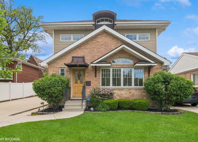 Property at 914 Meadowcrest Rd, La Grange Park, IL 60526, 3 beds, 2 baths