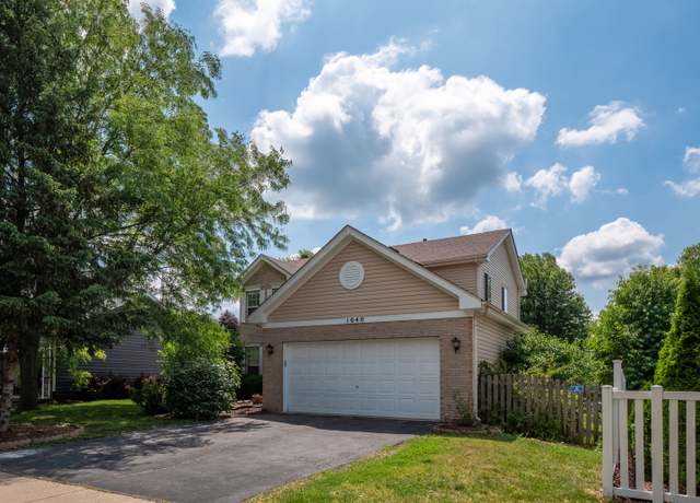 Property at 1040 Sanctuary Ln, Naperville, IL 60540, 5 beds, 2.5 baths