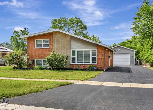 Property at 7027 174th Pl, Tinley Park, IL 60477, 3 beds, 2 baths